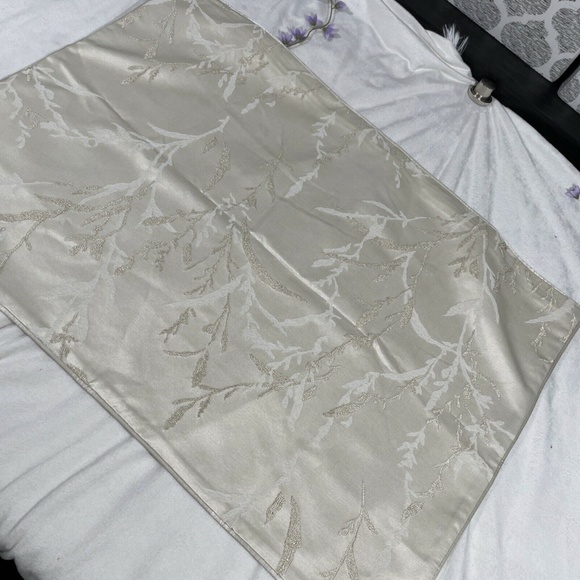 NEW Hudson Park Collection Reeds (1) Standard Sham Pillow - Picture 3 of 12